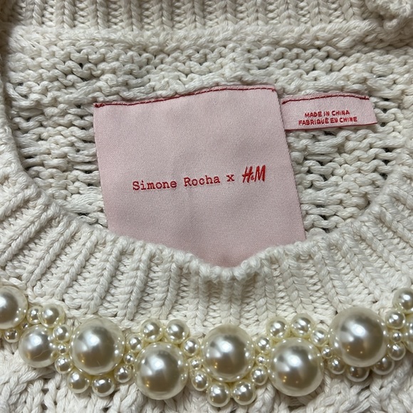 SIMONE ROCHA H&M COLLABORATION Unisex Cable Knit Pearl Sweater - Picture 5 of 6